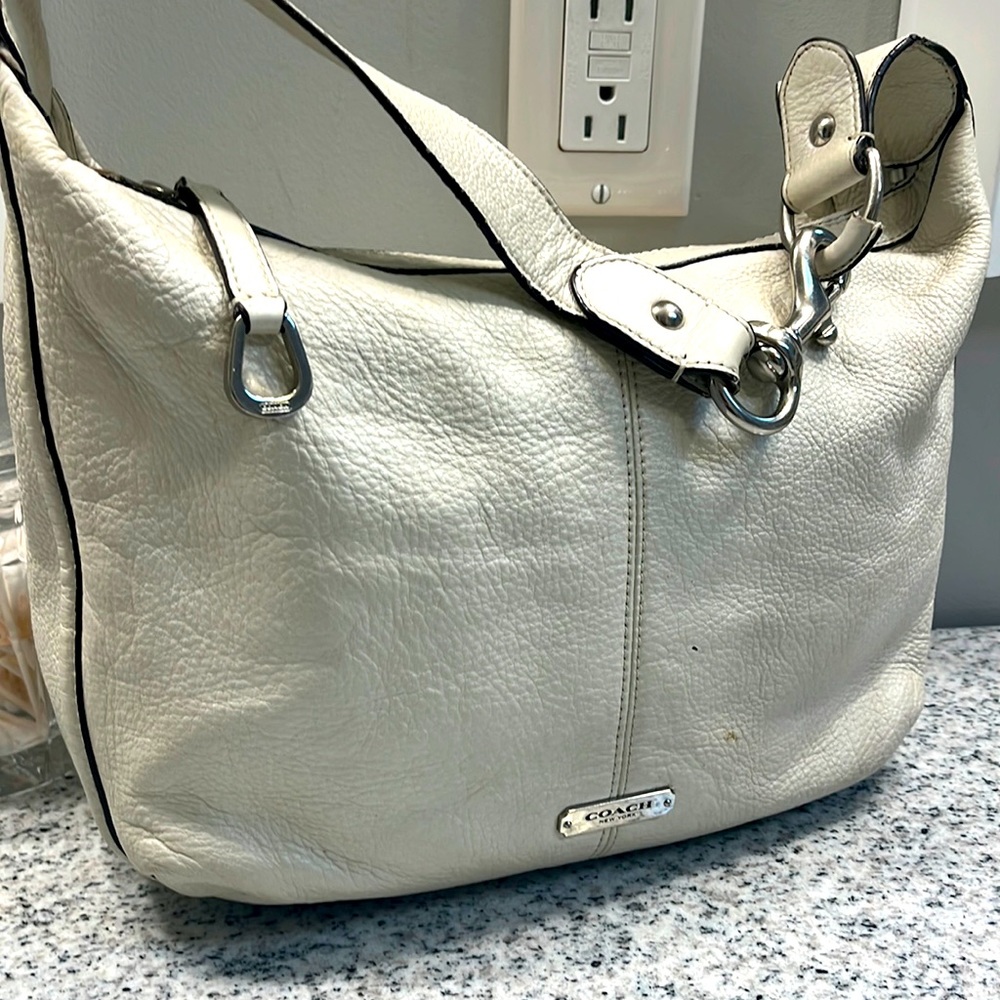 Coach Avery Shoulder Bag